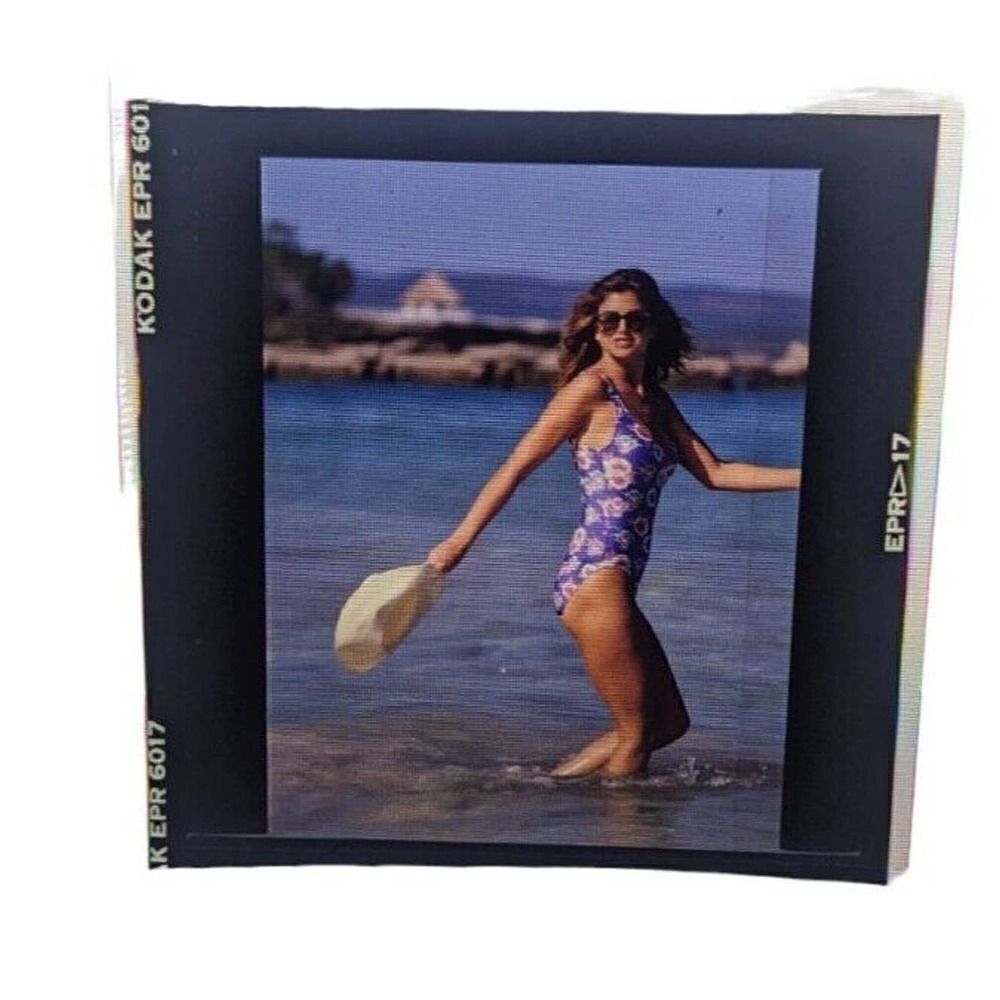 Kathy Ireland Photo Slide Swimsuit Model Catalog Production Picture (G8)